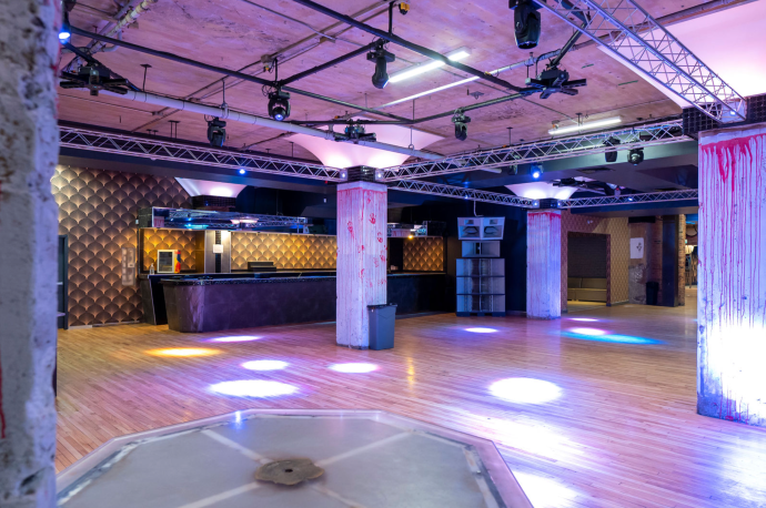 salle à louer le main